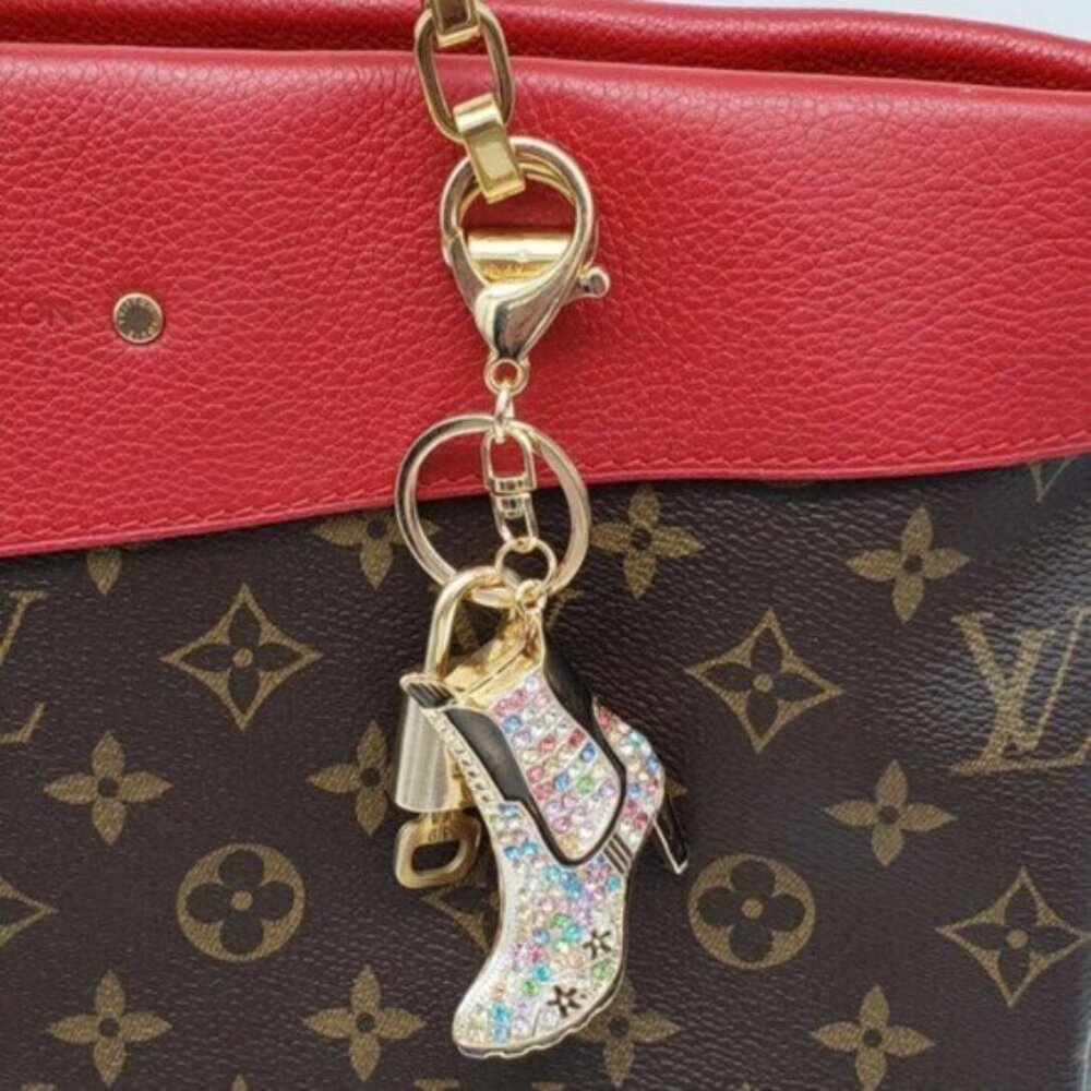 Authentic LV Gold Padlock & Key 🔑 Designer Bag Charm w/ Unbranded Shoe Keychain - Picture 8 of 8